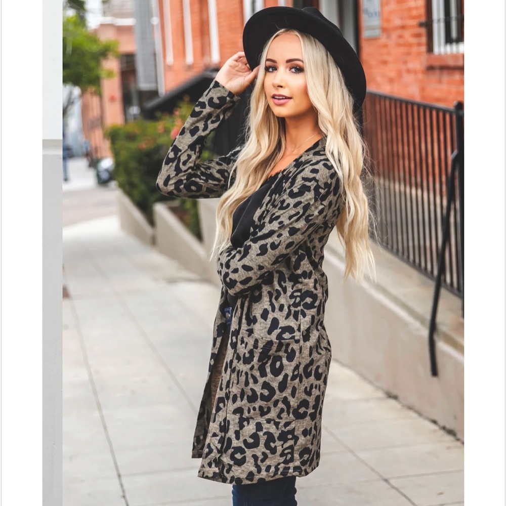 New Tickled Teal Animal Print Cardigan Size XL